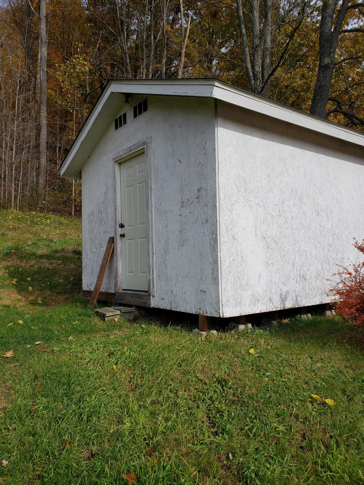 116 HOLLOW RD