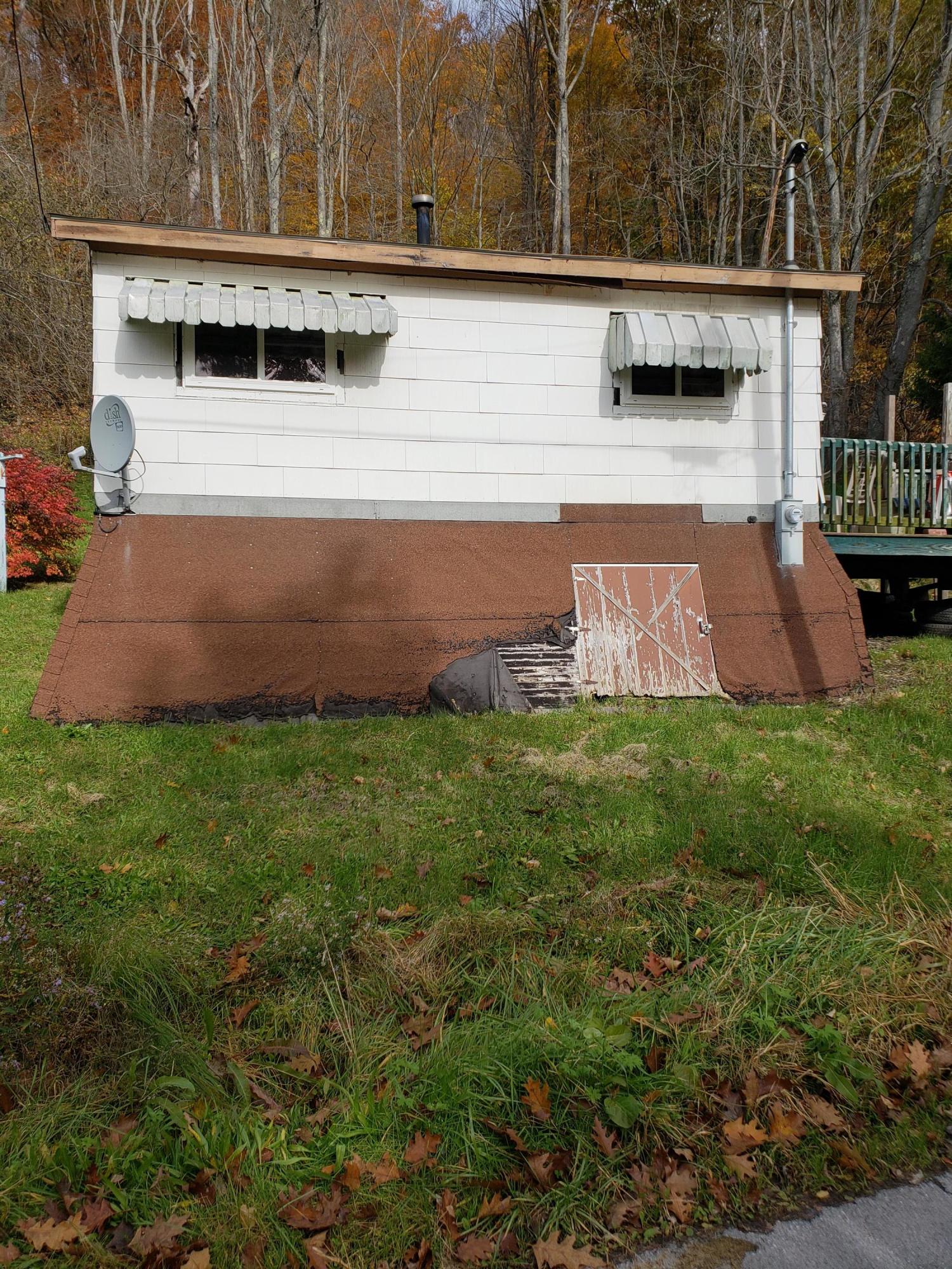 116 HOLLOW RD
