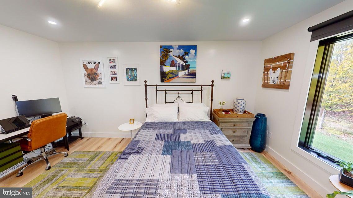 700 SIX SHILLINGS ROAD