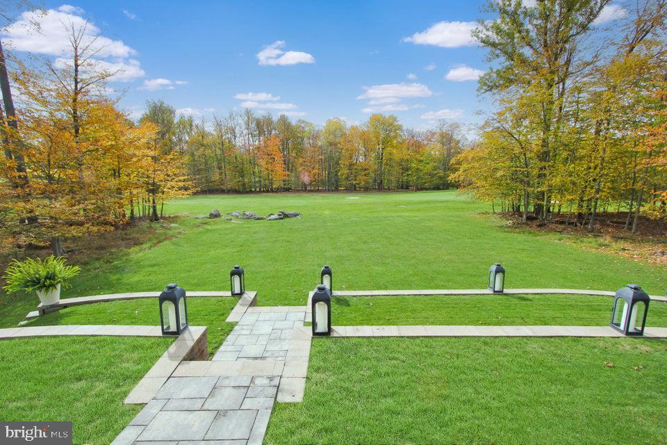 700 SIX SHILLINGS ROAD