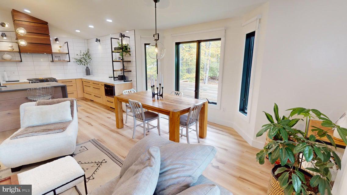 700 SIX SHILLINGS ROAD