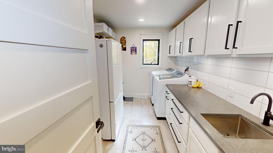 700 SIX SHILLINGS ROAD