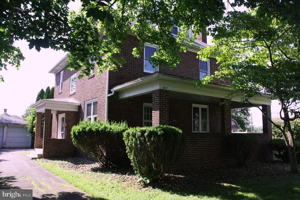 207 N 4TH STREET