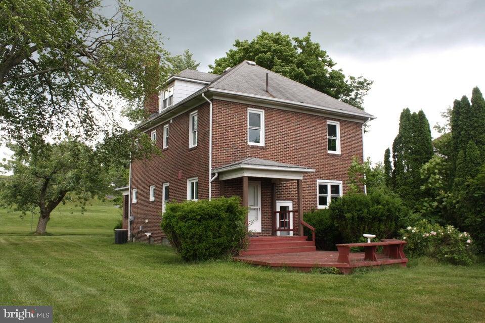 207 N 4TH STREET