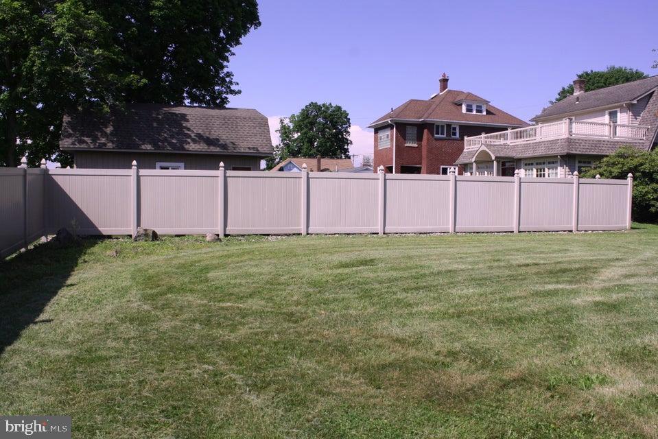 207 N 4TH STREET
