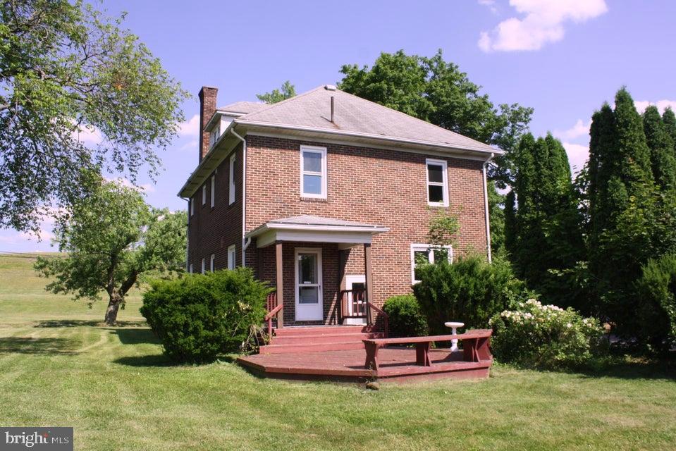 207 N 4TH STREET