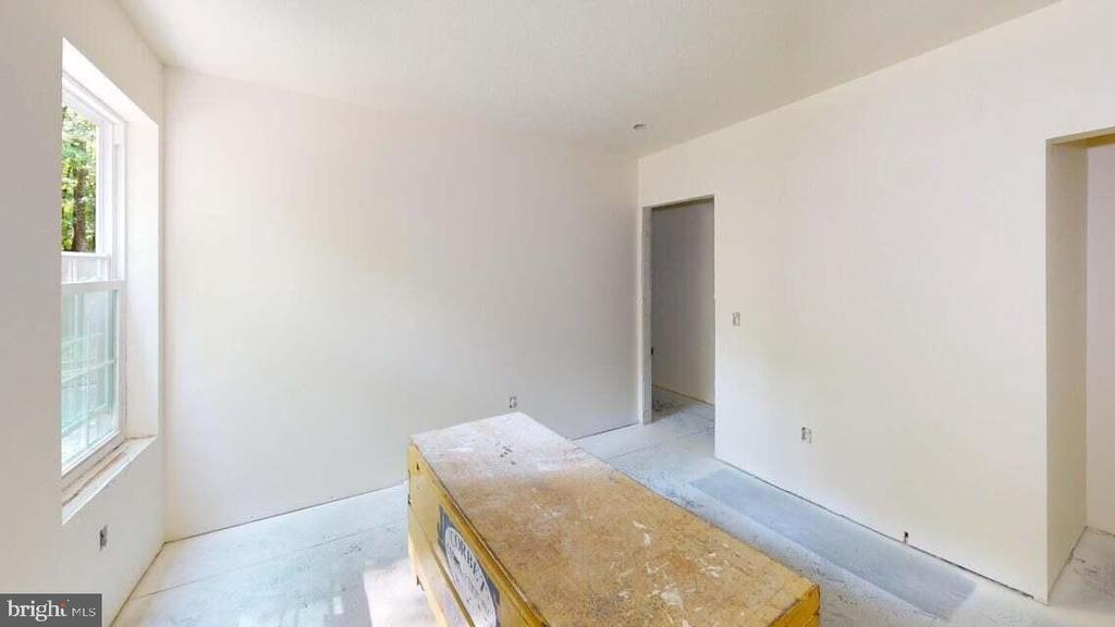 1048 BASSE TERRE ROAD