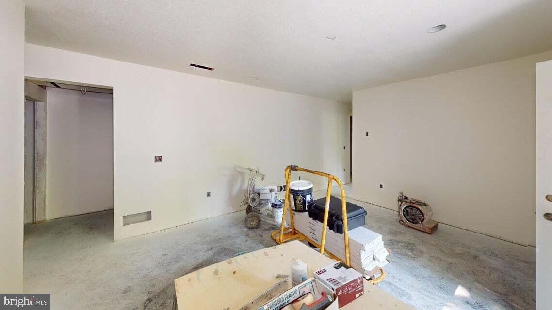 1048 BASSE TERRE ROAD