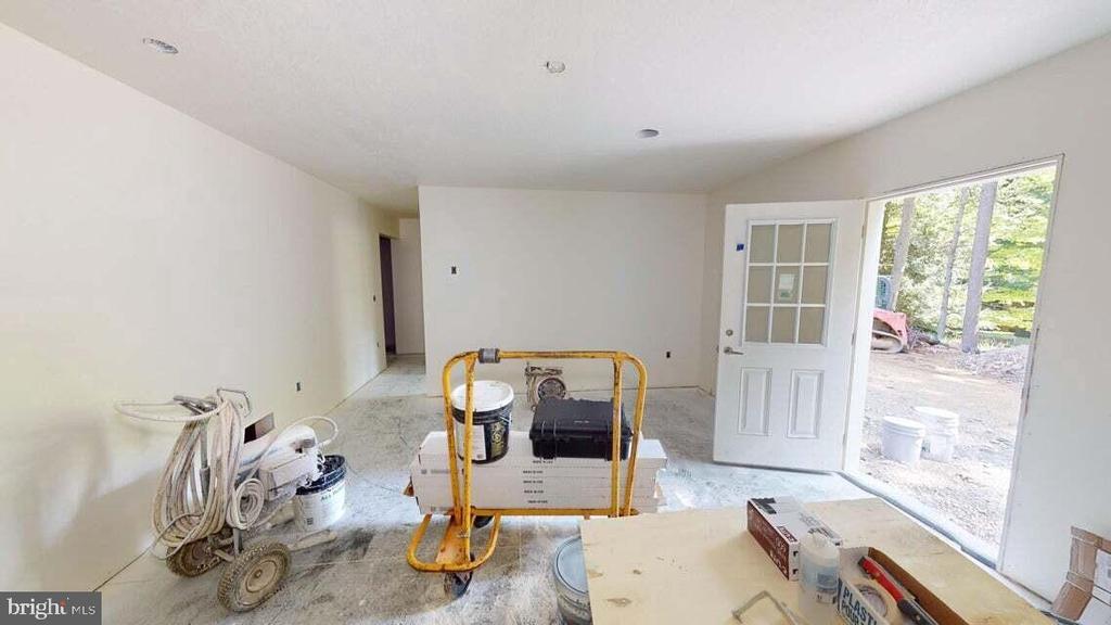 1048 BASSE TERRE ROAD