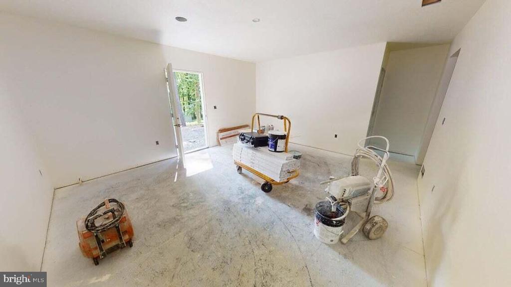1048 BASSE TERRE ROAD