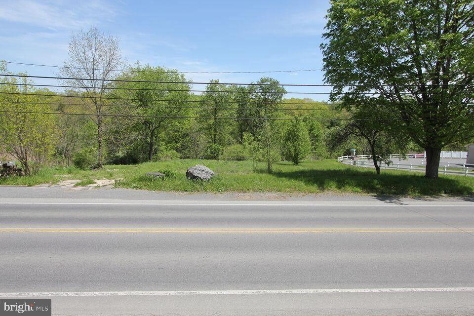 1237 1/2 & 1239 S BRADY STREET