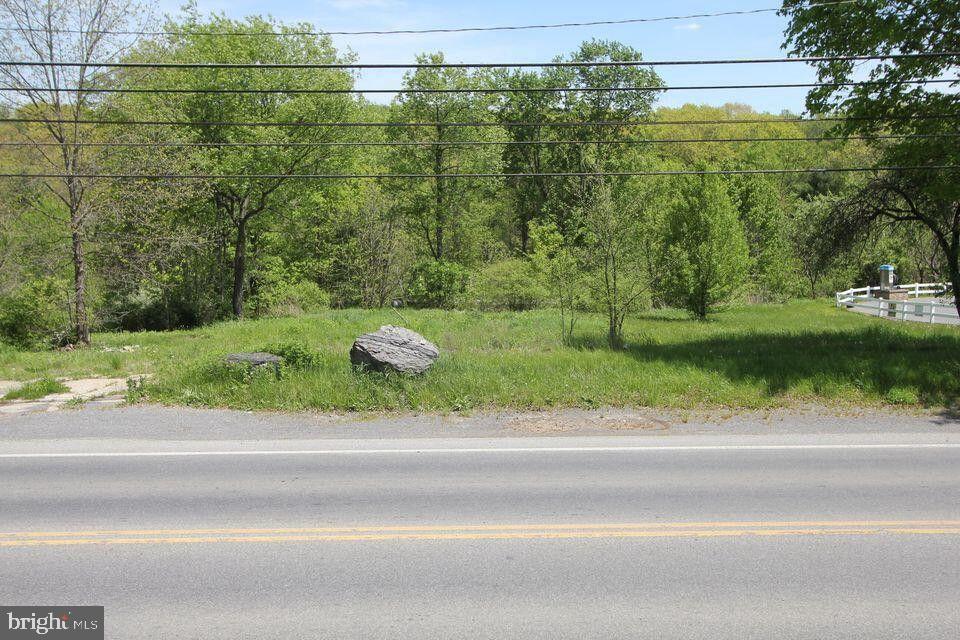 1237 1/2 & 1239 S BRADY STREET