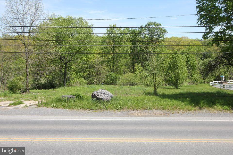 1237 1/2 & 1239 S BRADY STREET