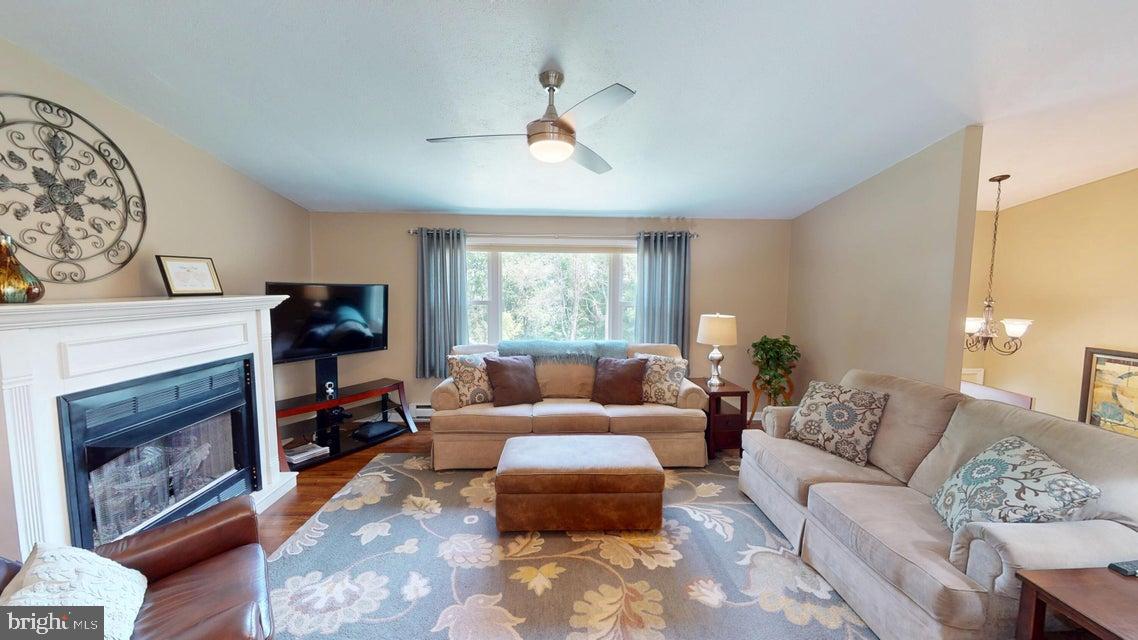 70 SLOPING VIEW DRIVE