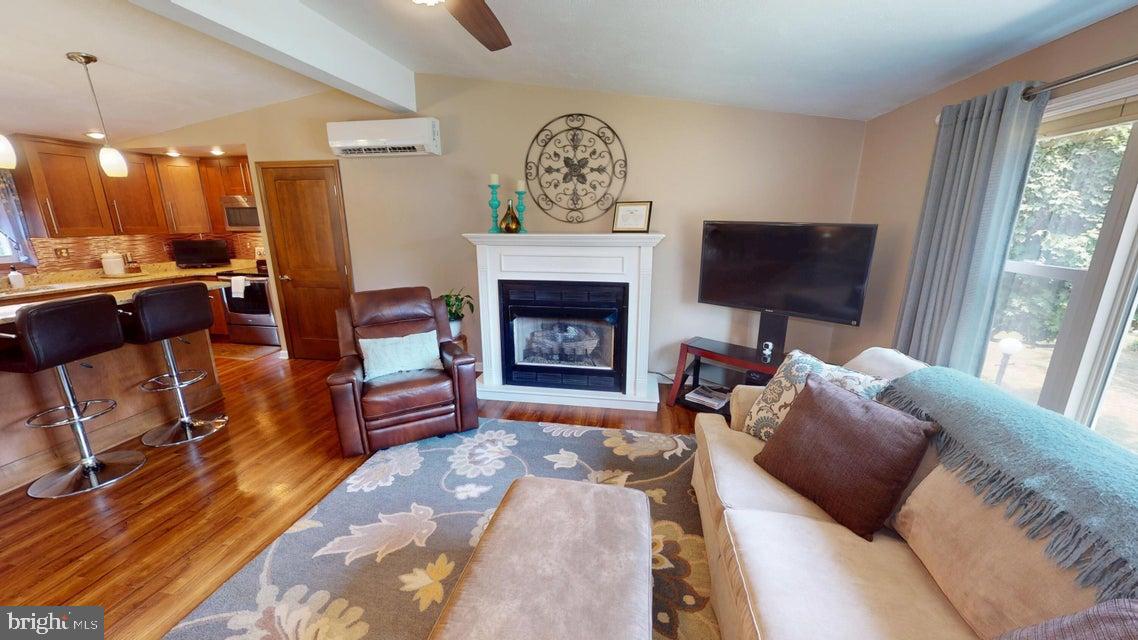 70 SLOPING VIEW DRIVE