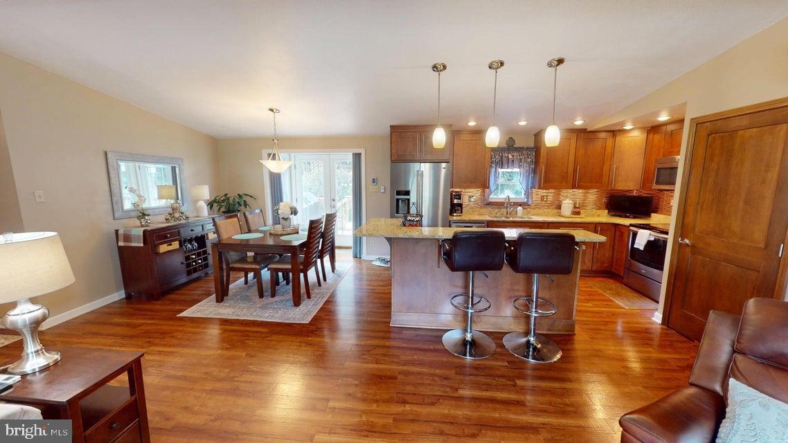 70 SLOPING VIEW DRIVE