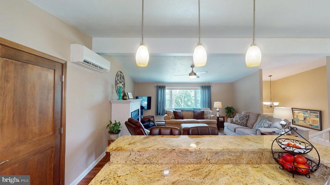 70 SLOPING VIEW DRIVE