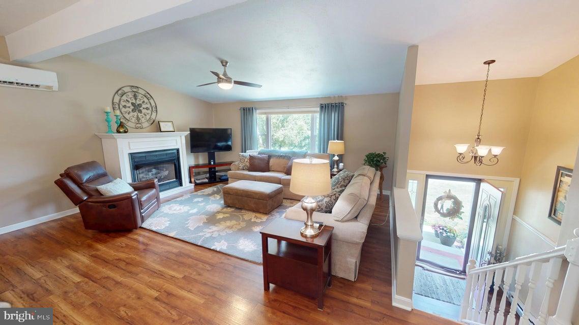 70 SLOPING VIEW DRIVE