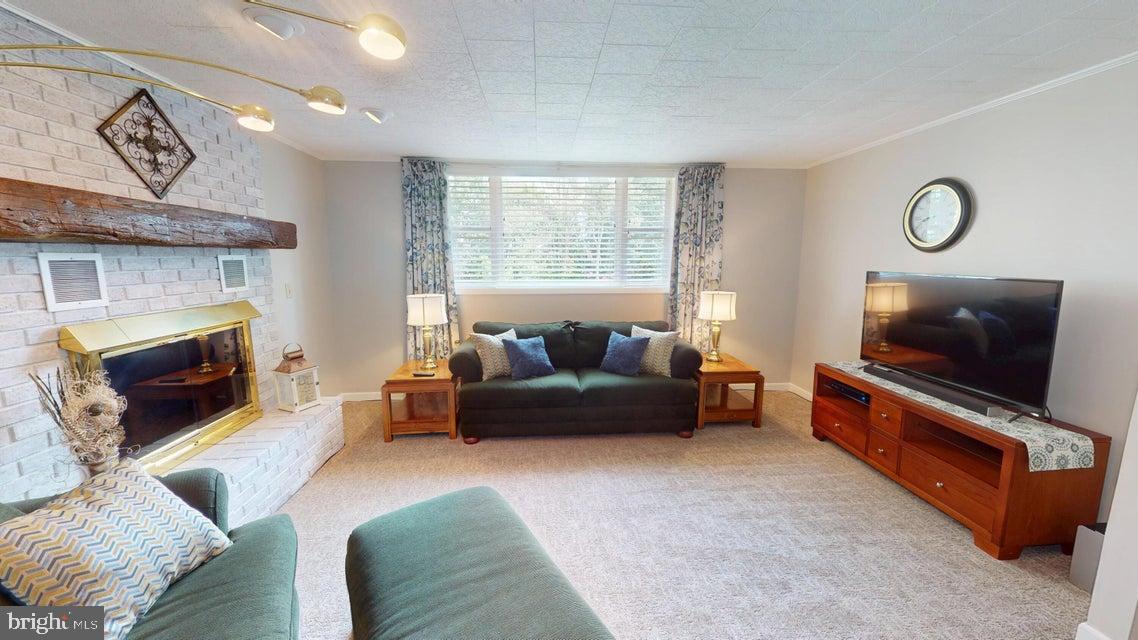 70 SLOPING VIEW DRIVE