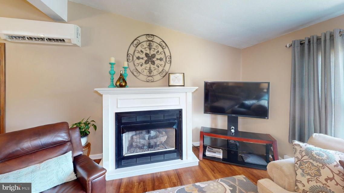 70 SLOPING VIEW DRIVE