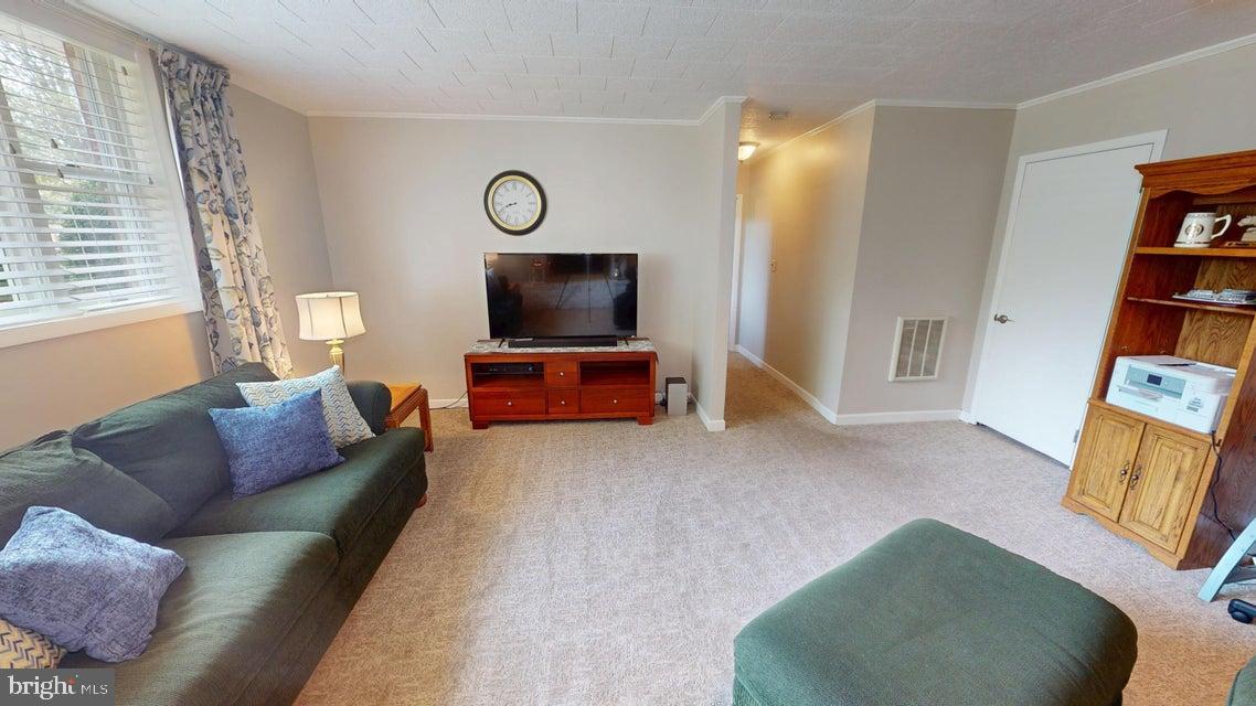 70 SLOPING VIEW DRIVE