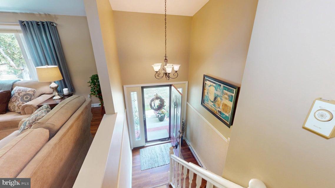 70 SLOPING VIEW DRIVE