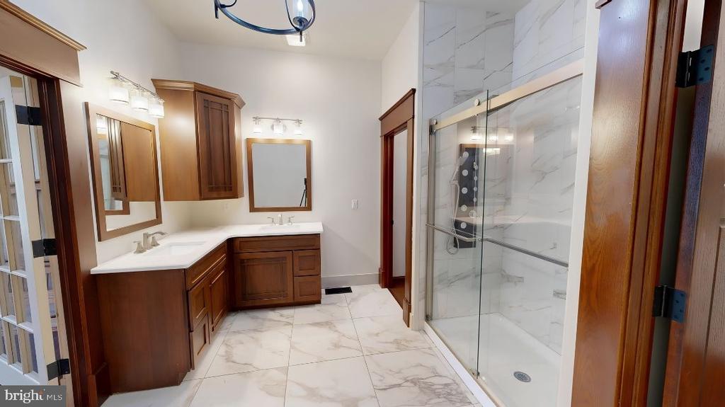 15 GREEN CAY COURT