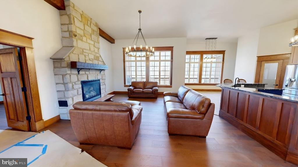 15 GREEN CAY COURT