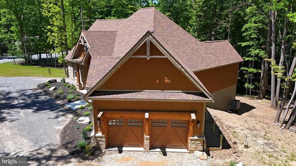 15 GREEN CAY COURT