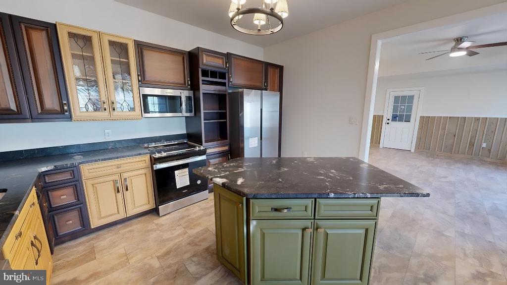 15 GREEN CAY COURT