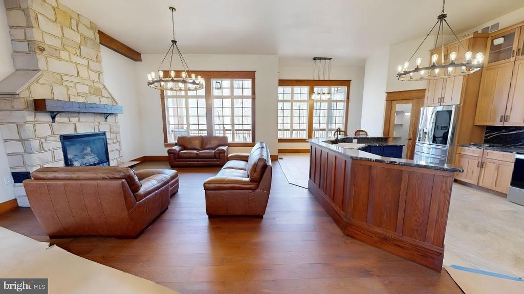 15 GREEN CAY COURT