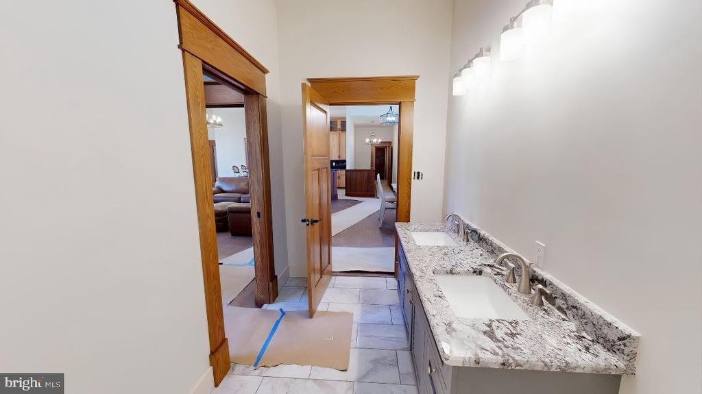 15 GREEN CAY COURT