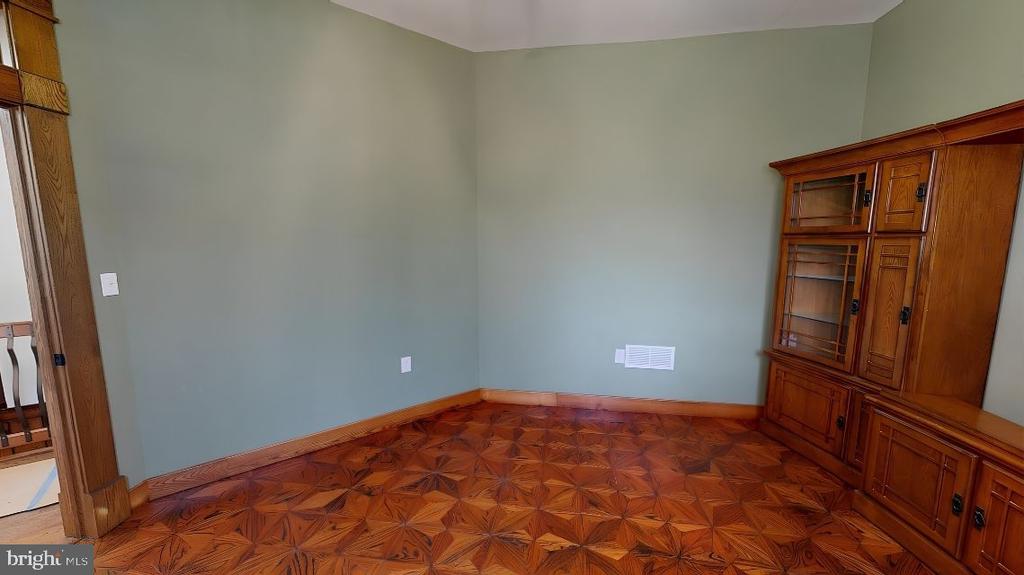 15 GREEN CAY COURT