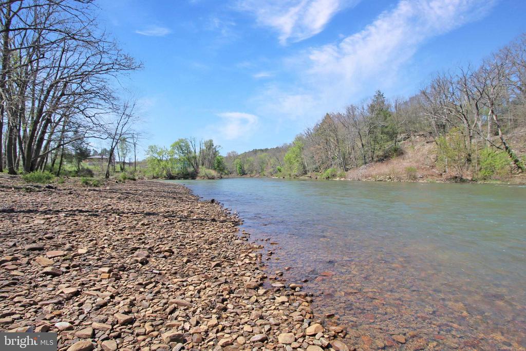 3 ROCKY BEND ROAD