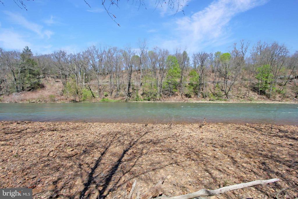 3 ROCKY BEND ROAD