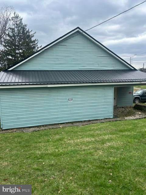 206 QUARRY AVENUE