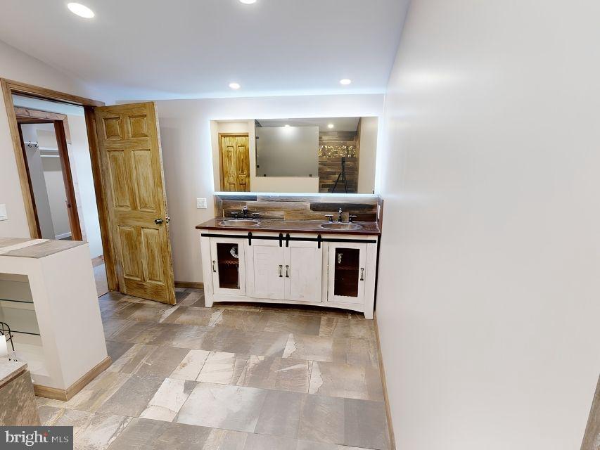 511 CLOVER RUN ROAD