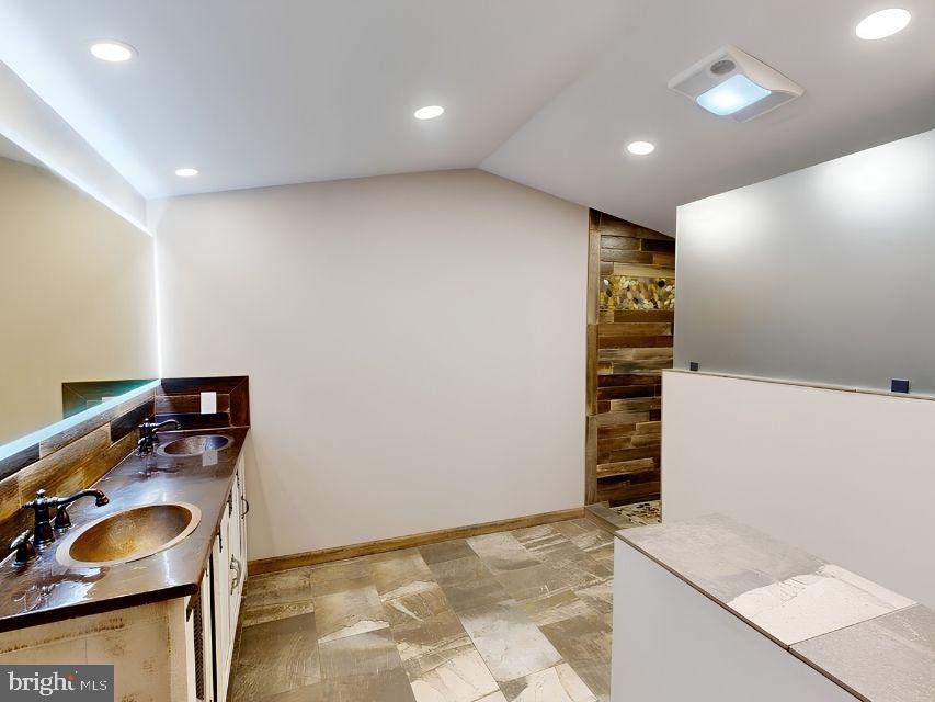 511 CLOVER RUN ROAD