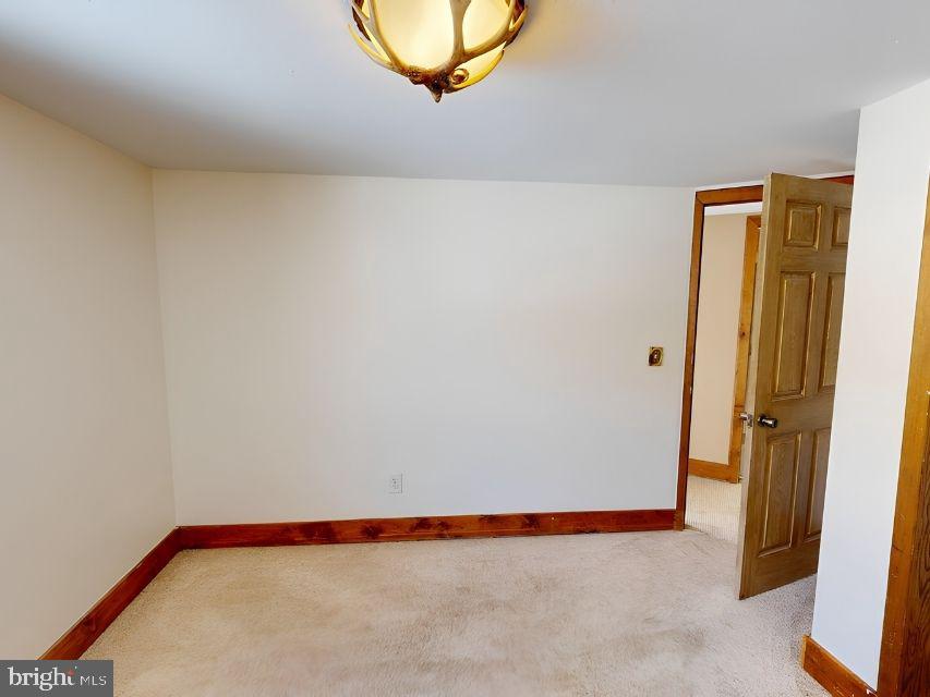 511 CLOVER RUN ROAD