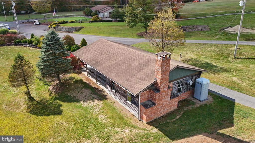 1618 AIRPORT ROAD