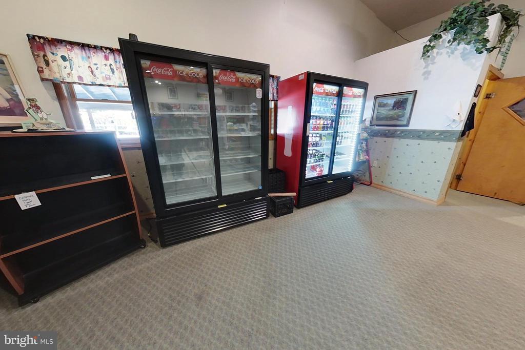 1618 AIRPORT ROAD