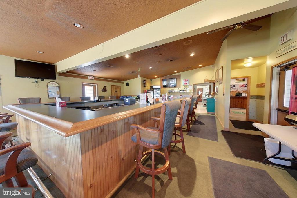 1618 AIRPORT ROAD