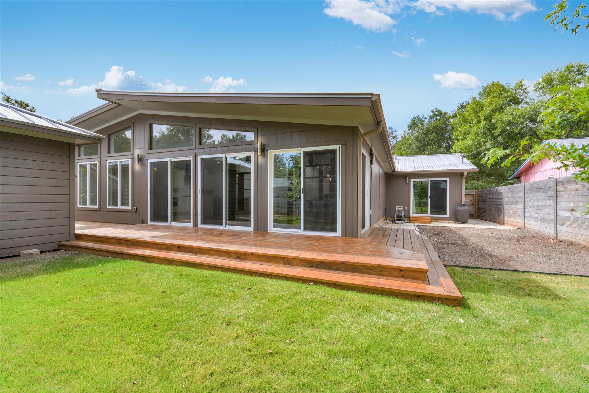 1708 Fair Oaks DR