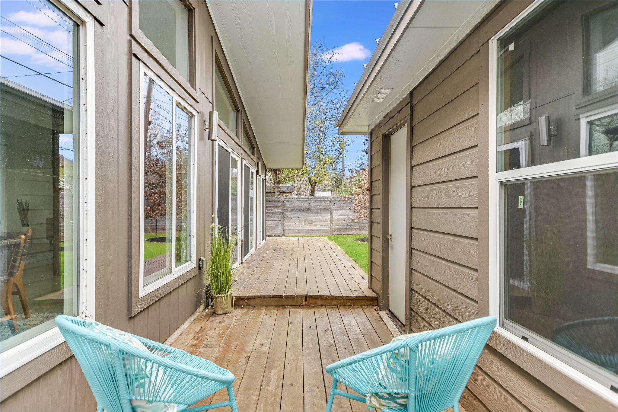 1708 Fair Oaks DR