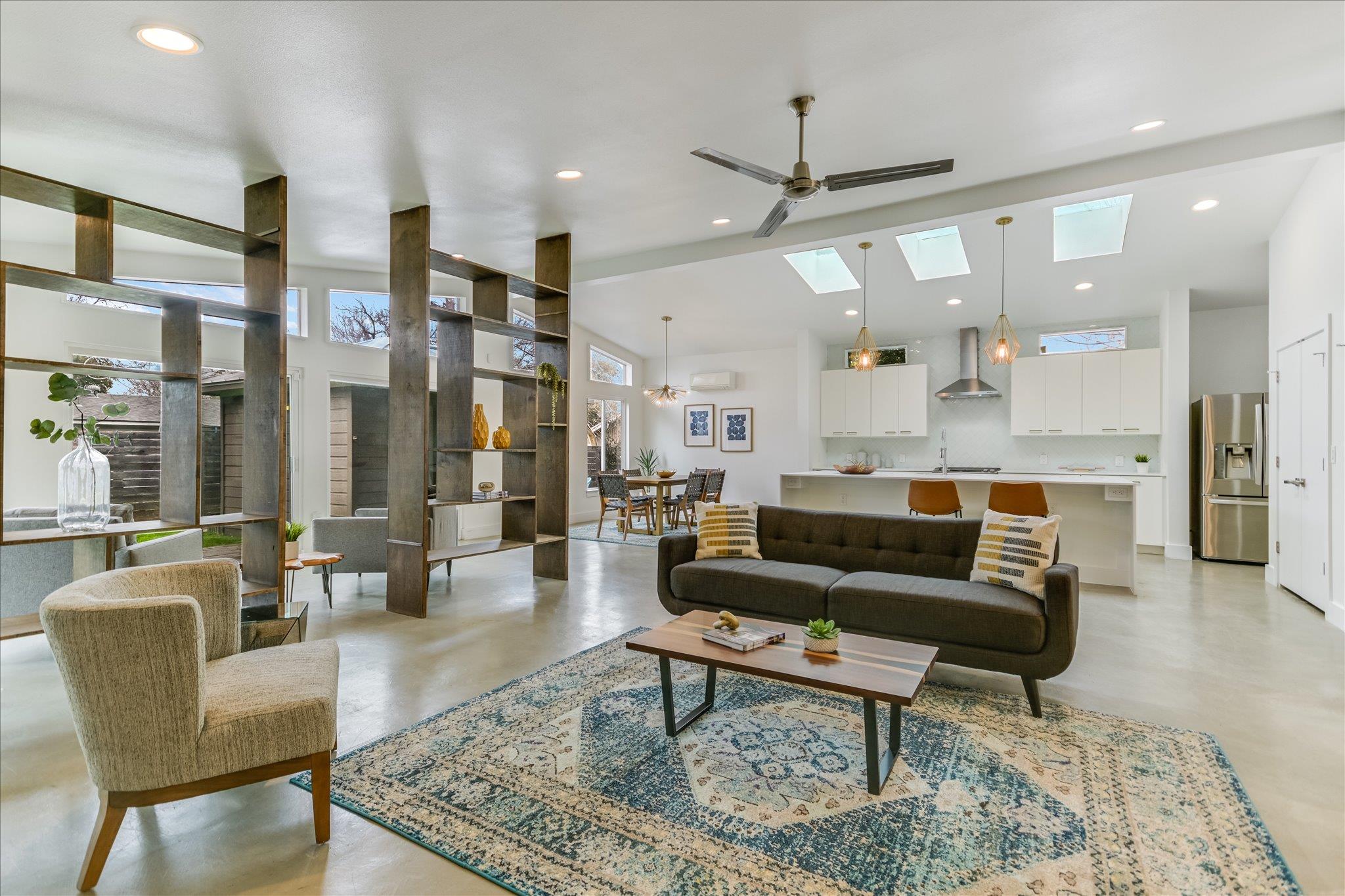 1708 Fair Oaks DR