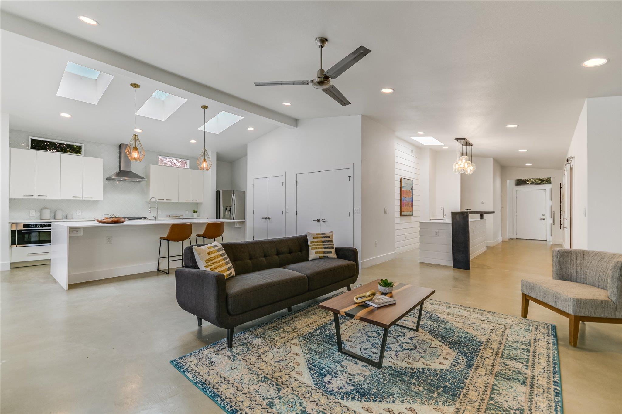 1708 Fair Oaks DR