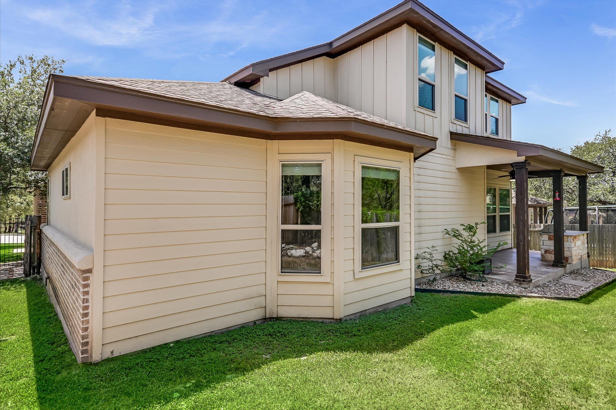 2407 Lou Hollow PL