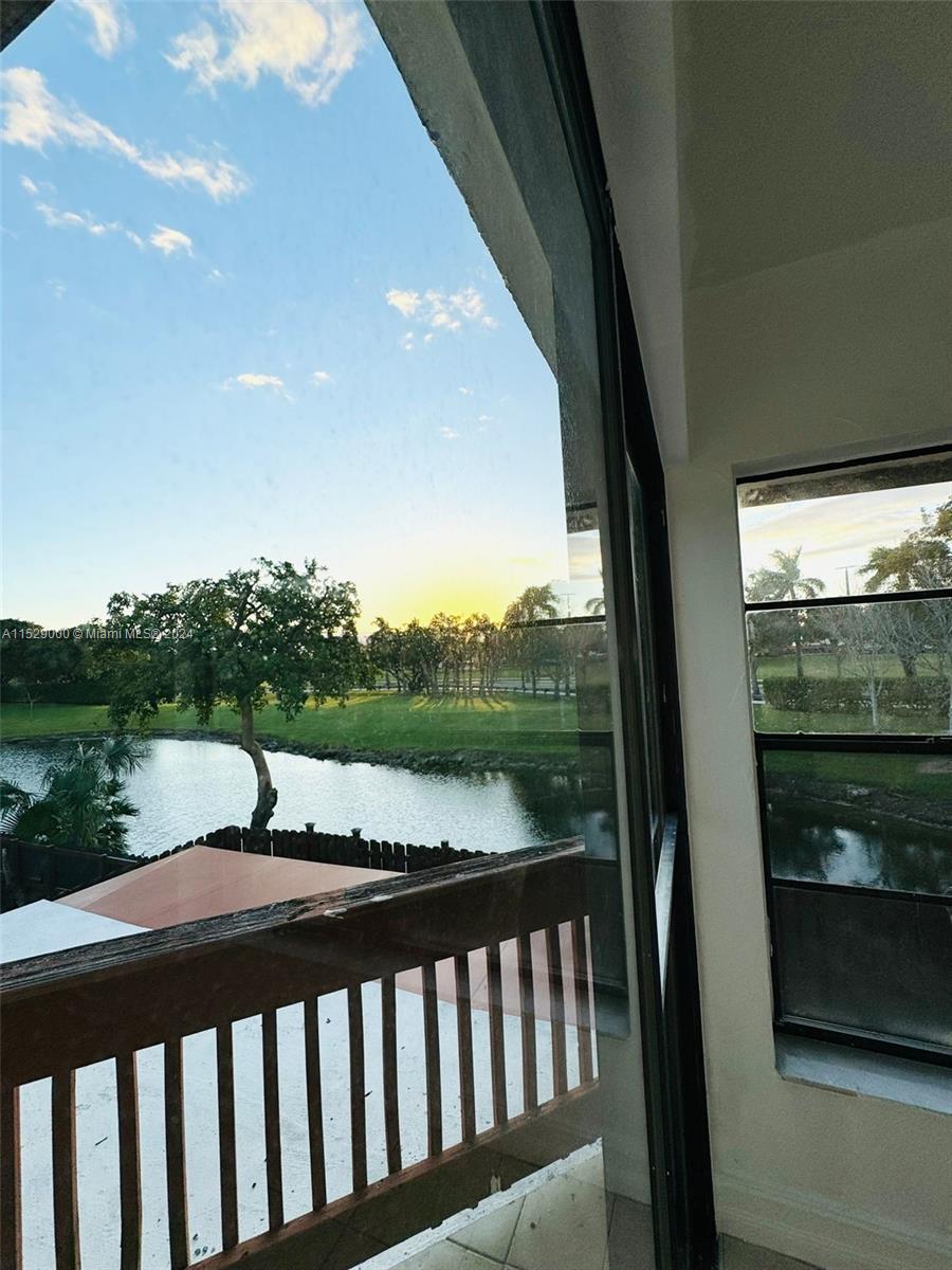 600 NW 98th Ct Unit: 600