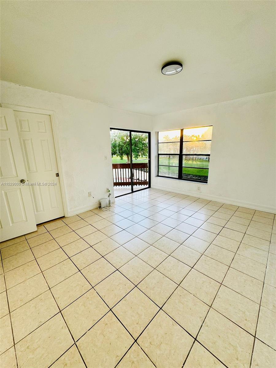 600 NW 98th Ct Unit: 600