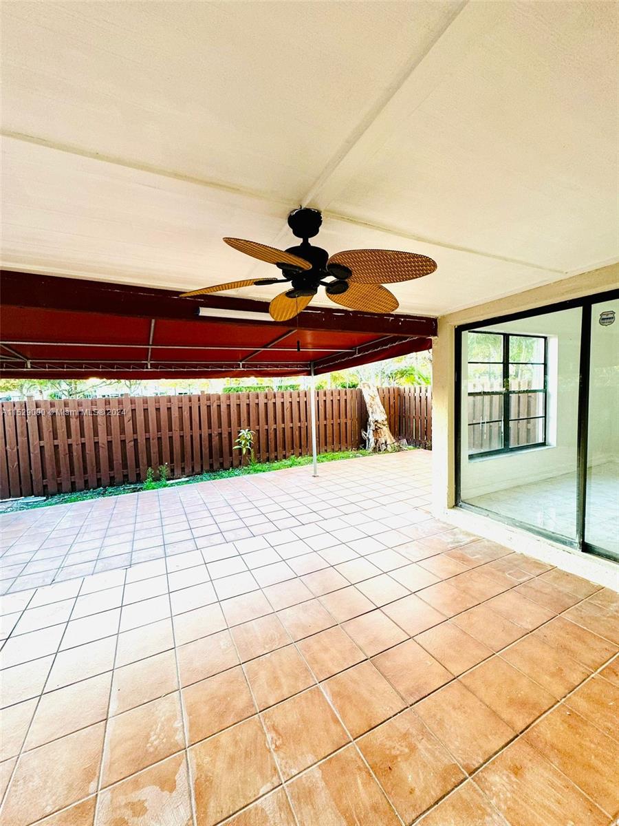 600 NW 98th Ct Unit: 600